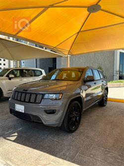 جیپ گراند شیرۆکی